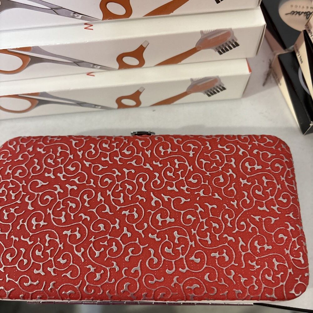 Chella Beautiful Eyebrow Tools In Case New In Box - Picture 6 of 8